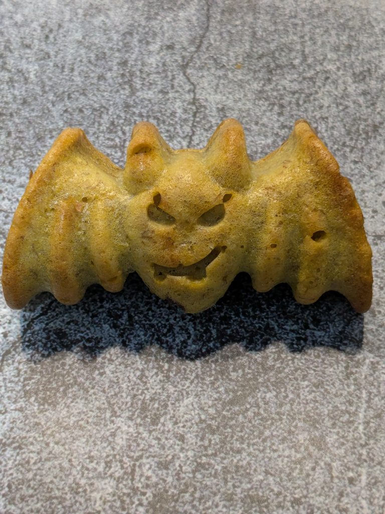Pumpkin Oat Halloween Cakes